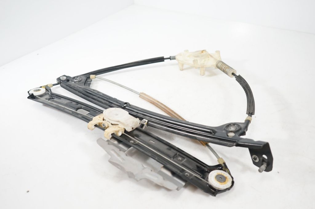 Front door window regulator with motor (6)