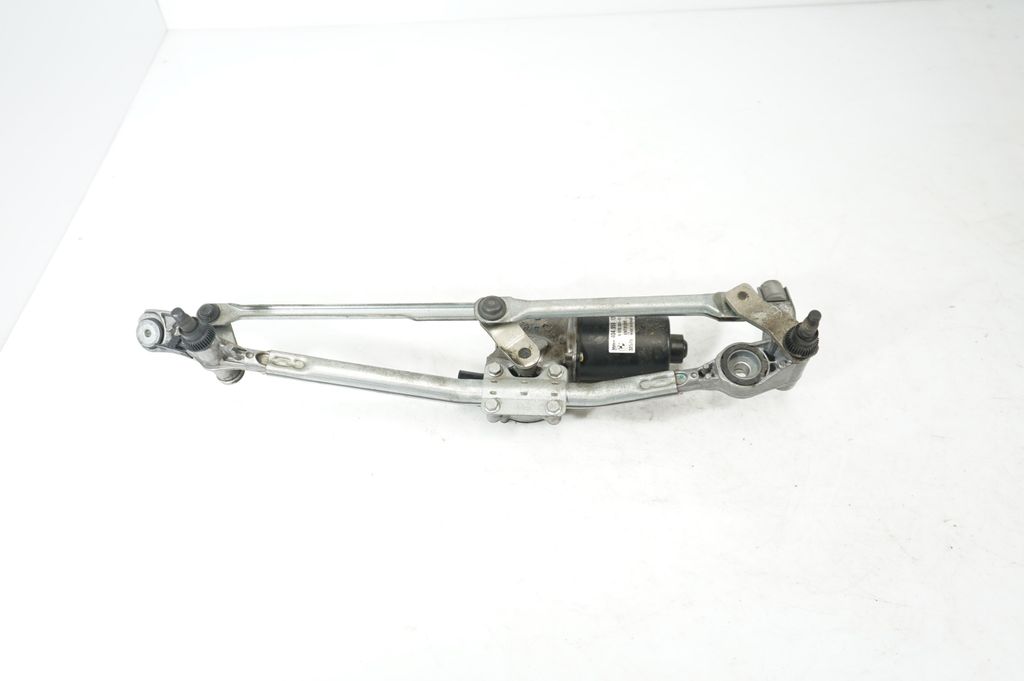 Front wiper linkage and motor