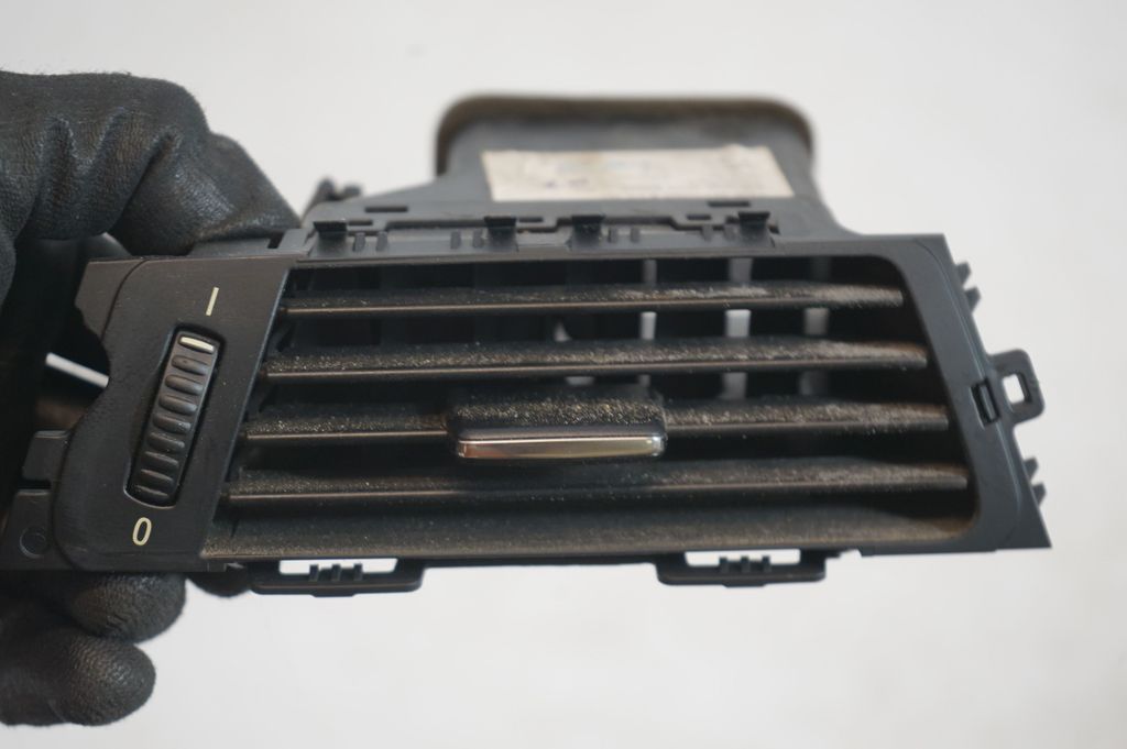 Dashboard side air vent grill/cover trim (7)