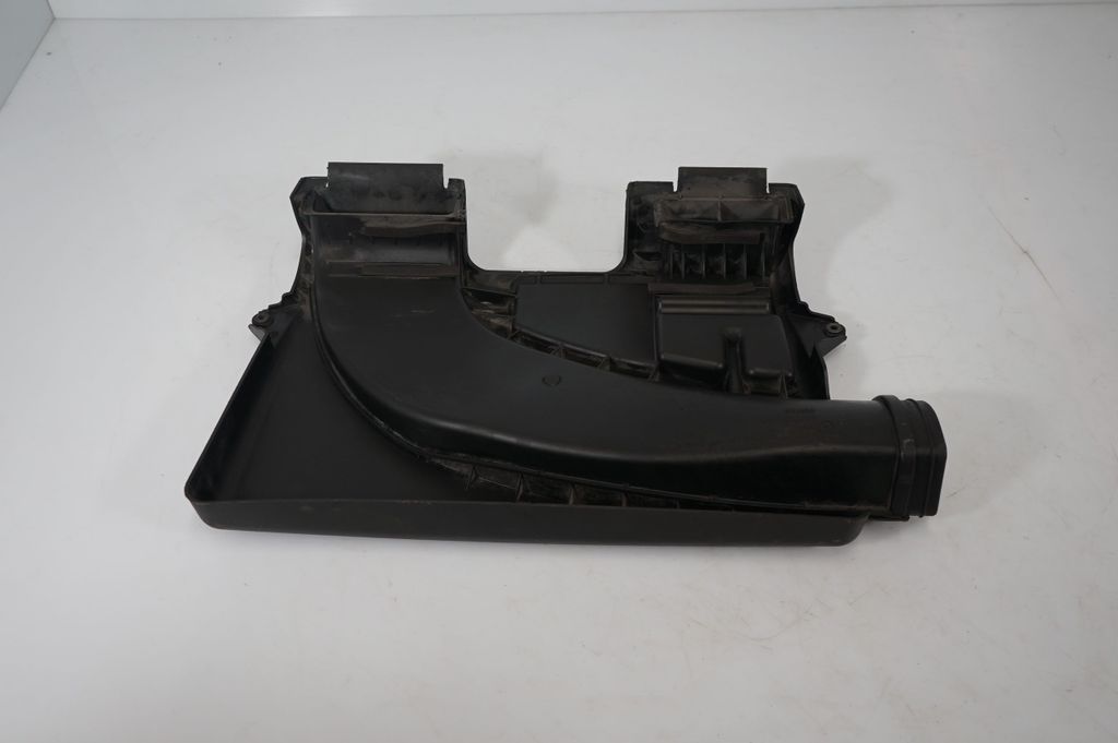 Engine cover (trim) (5)