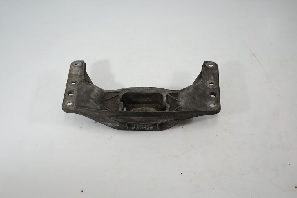 Gearbox mounting bracket (5)