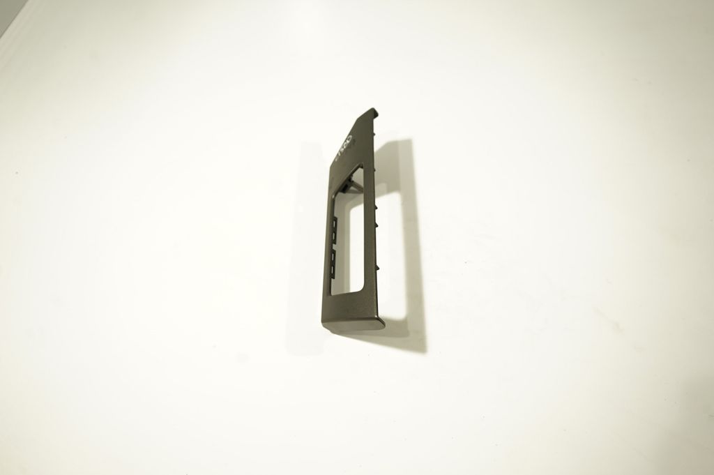 Dashboard glove box trim (2)