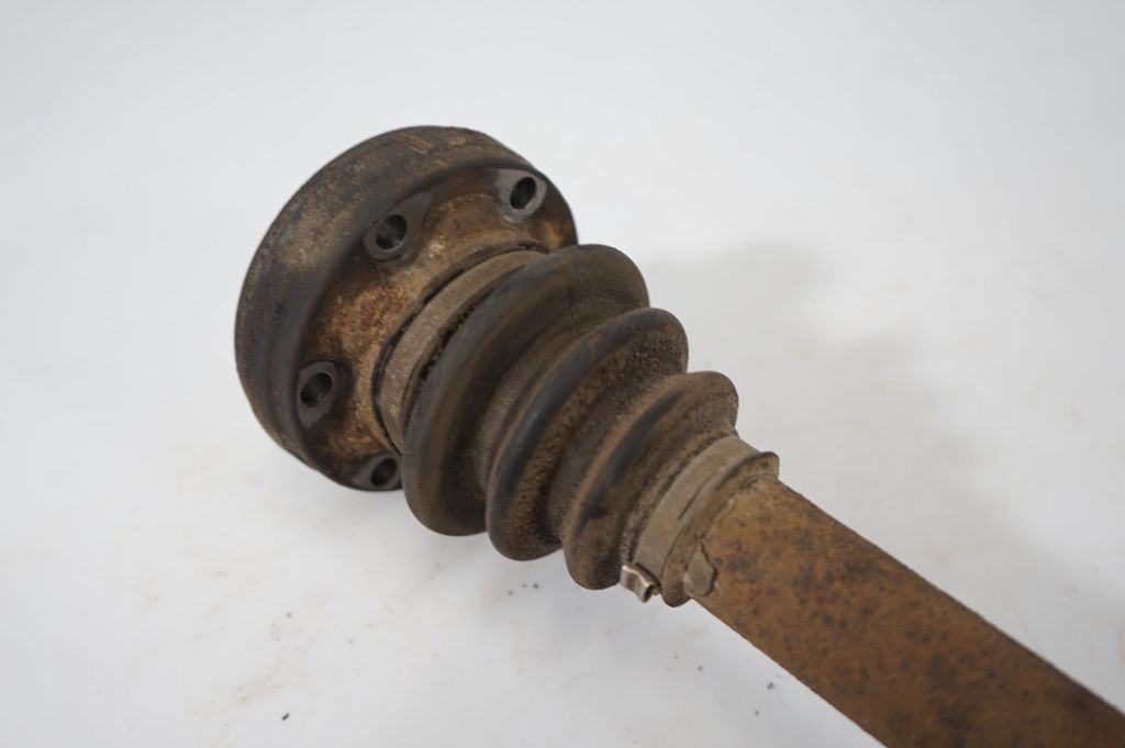 Rear driveshaft (6)