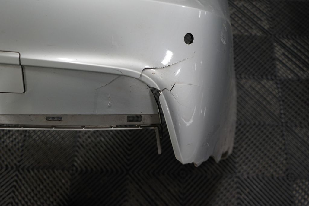 Rear bumper (9)