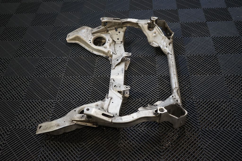 Front subframe (2)