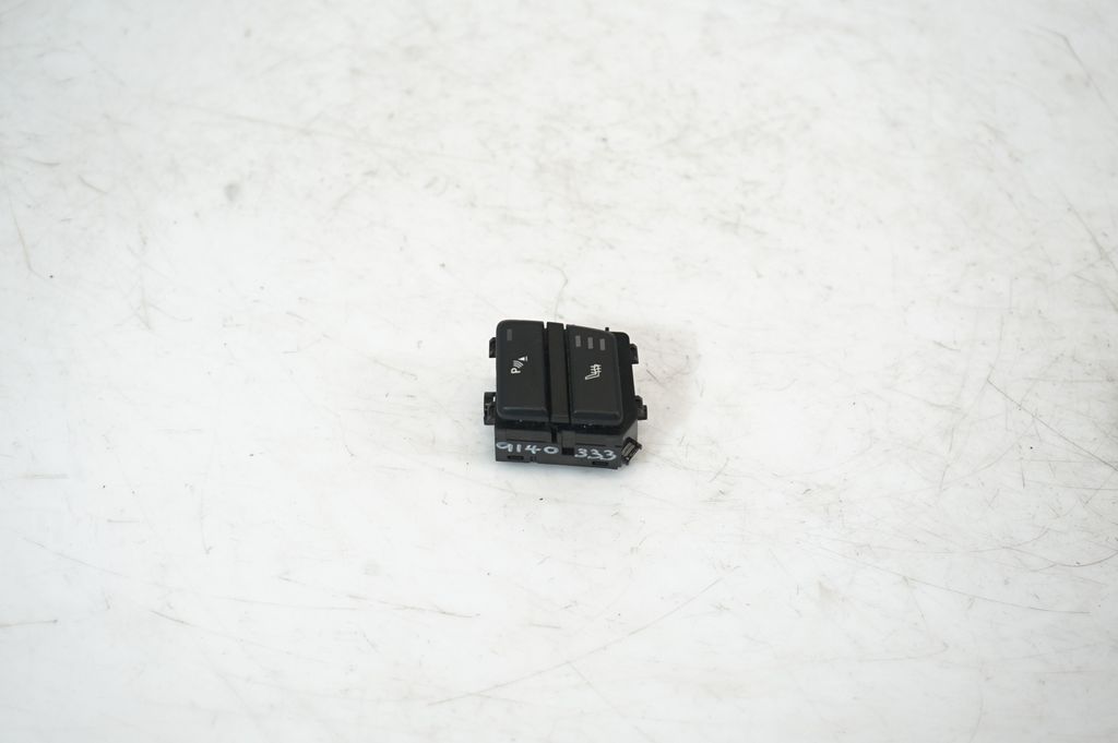 Seat heating switch (4)
