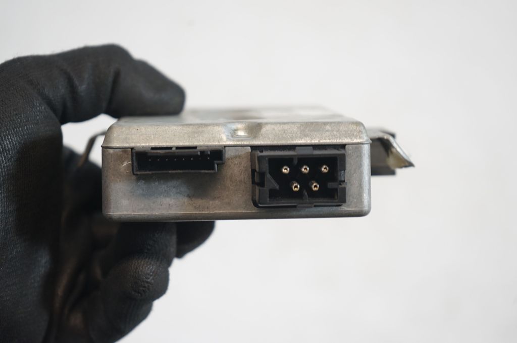 Door control unit/module (8)