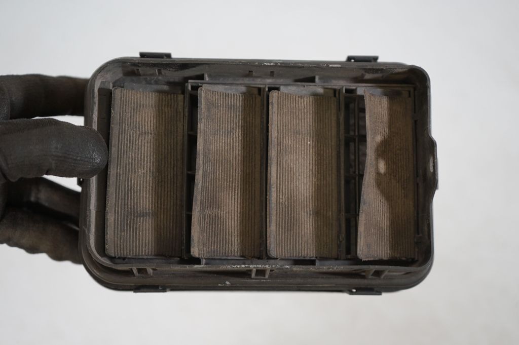 Quarter panel pressure vent (6)