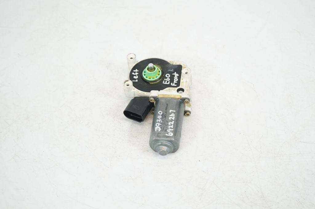 Front door window regulator motor (4)