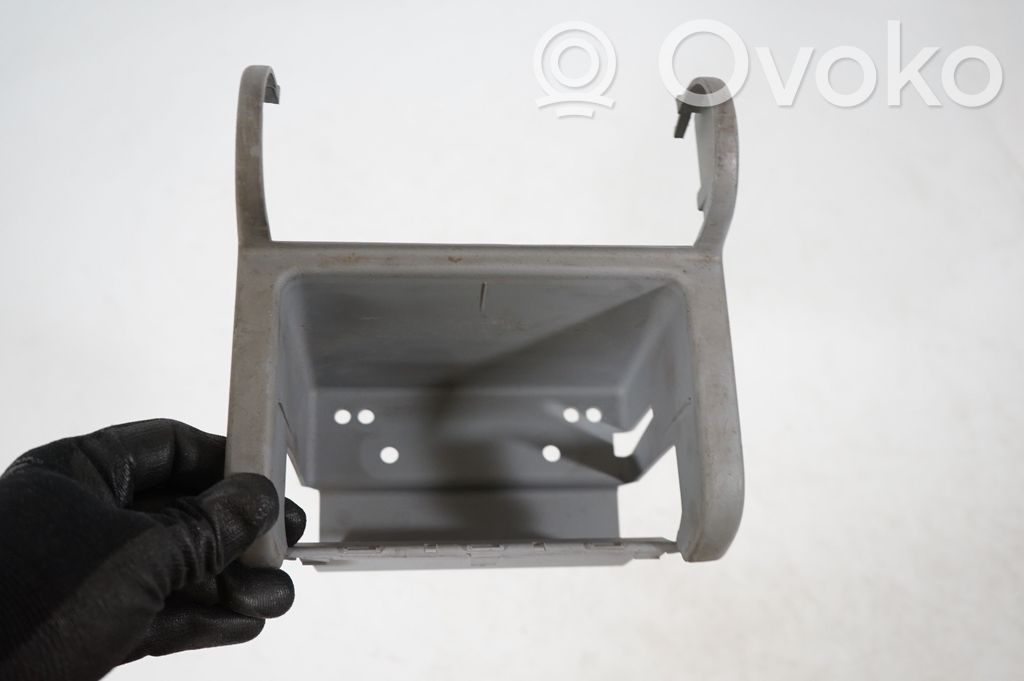 Other center console (tunnel) element (8)