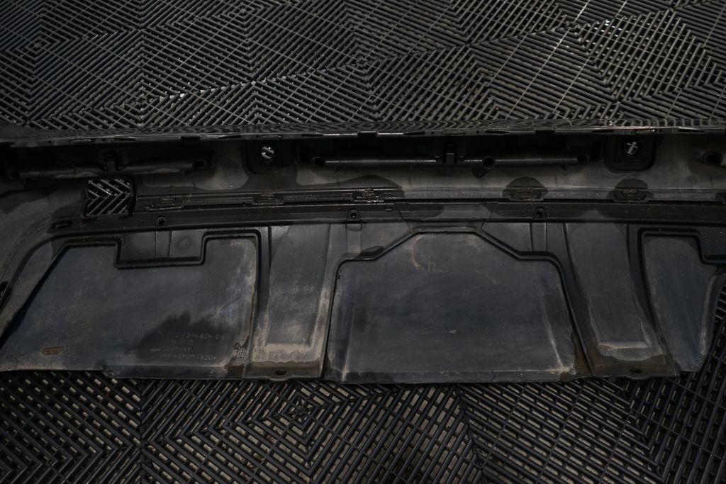 Rear bumper (19)
