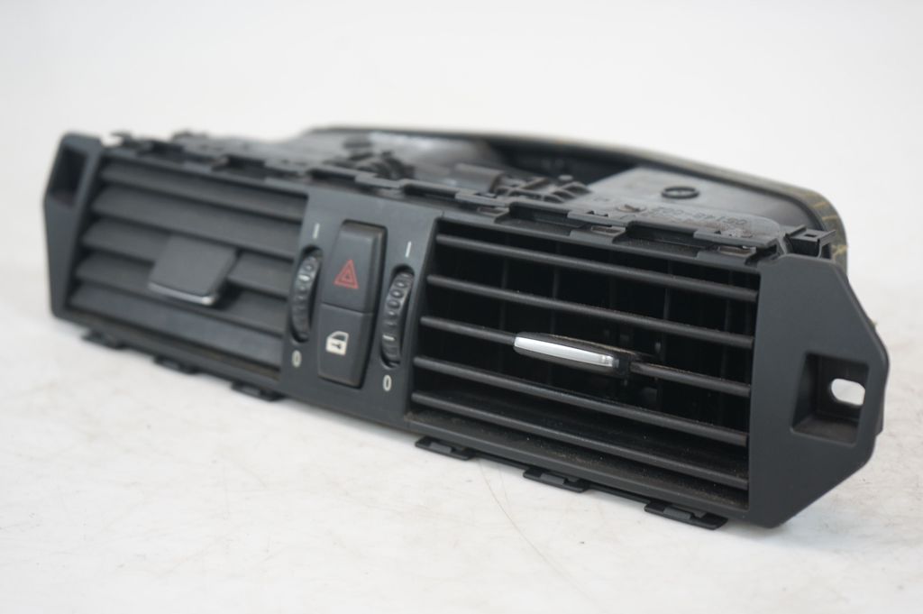Dash center air vent grill (6)