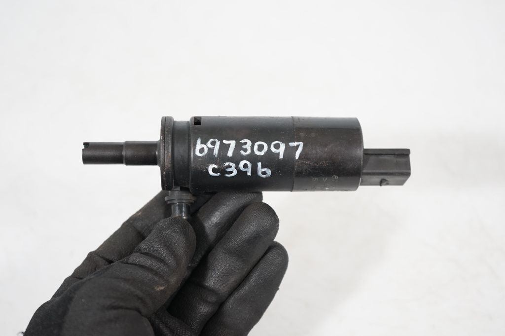 Headlight washer pump (7)