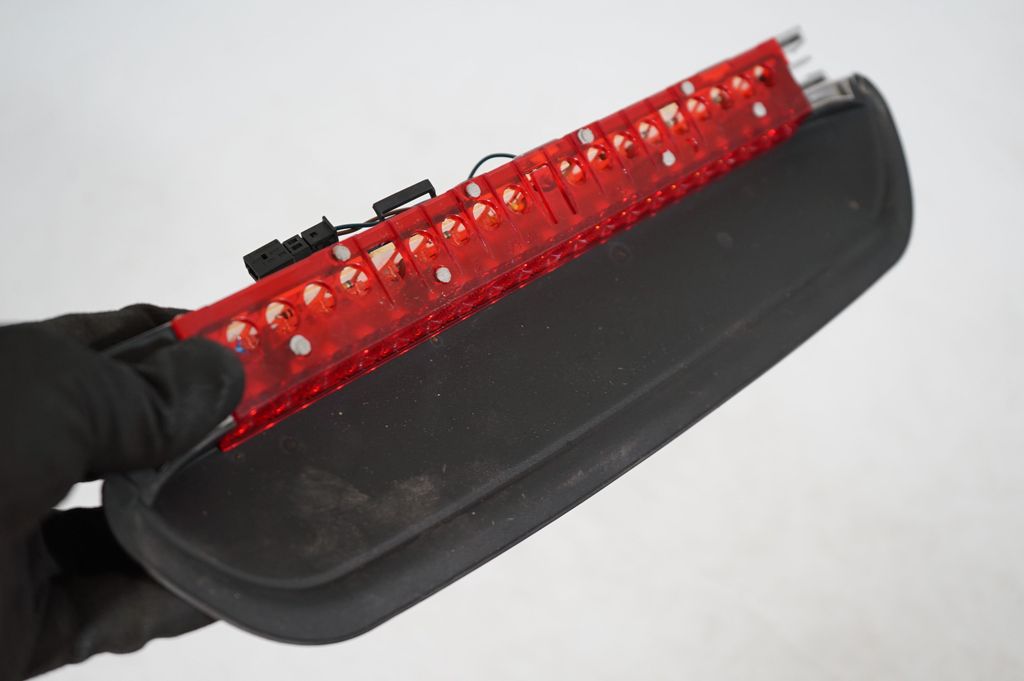 Third/center stoplight (6)