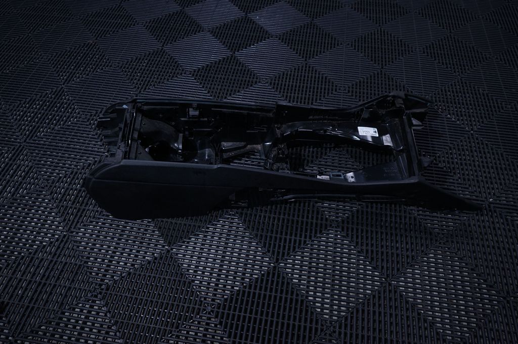 Center console (5)