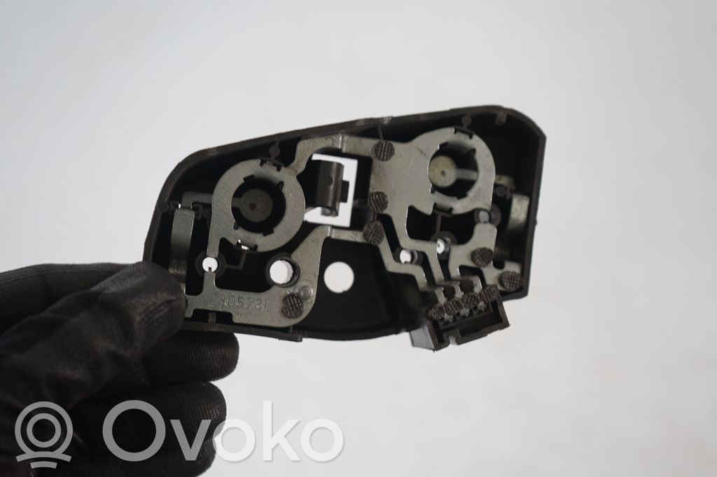 Tailgate rear/tail lights (6)