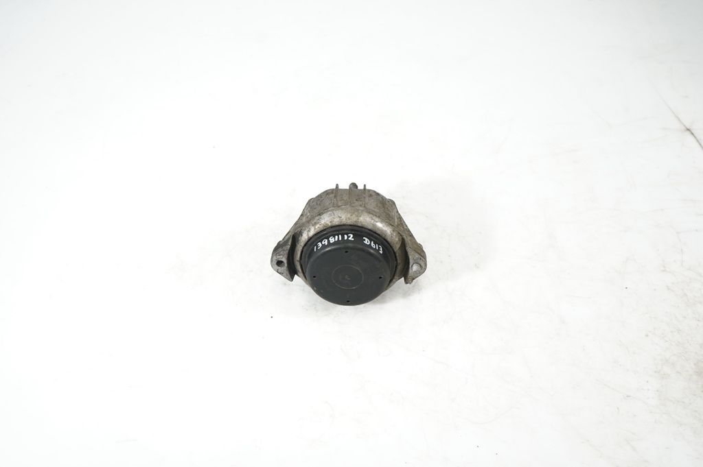 Engine mount bracket (4)