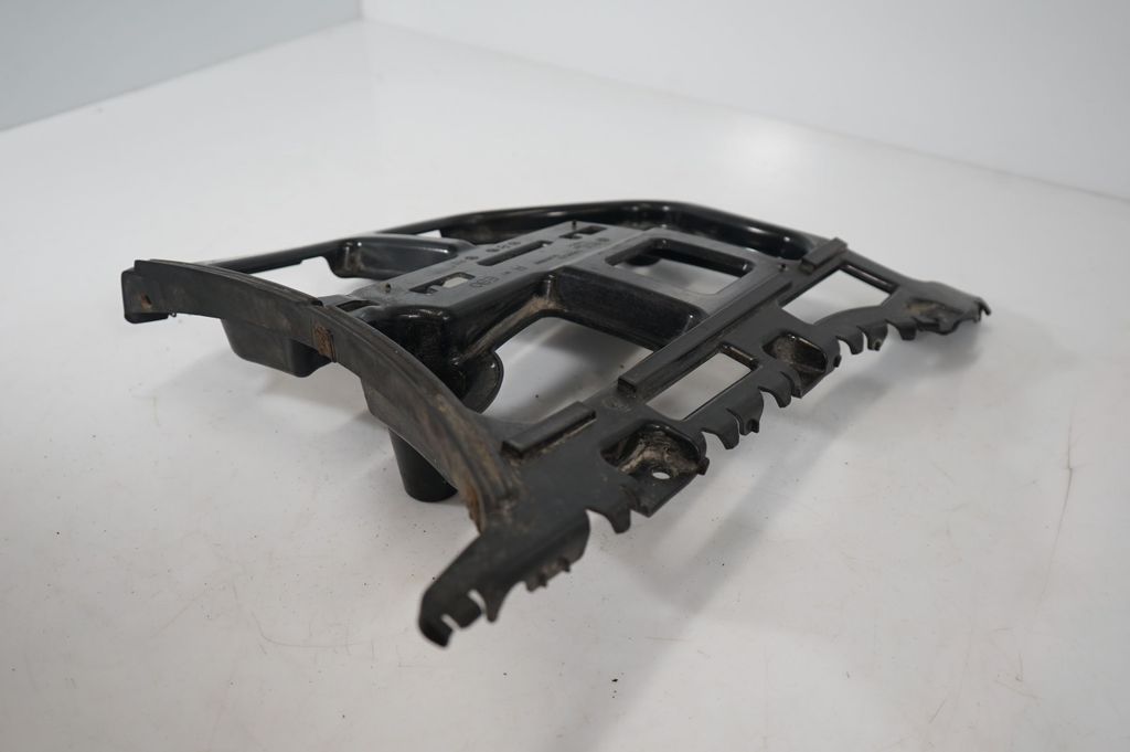 Rear bumper mounting bracket (6)
