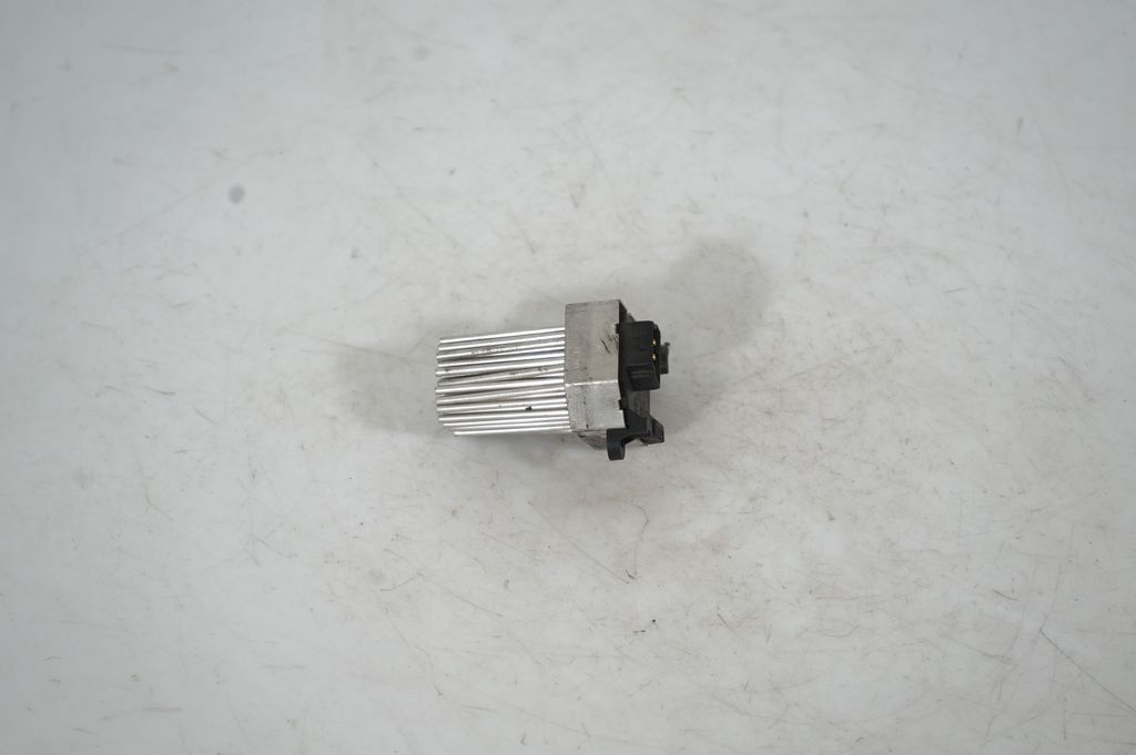 Heater blower motor/fan resistor (3)
