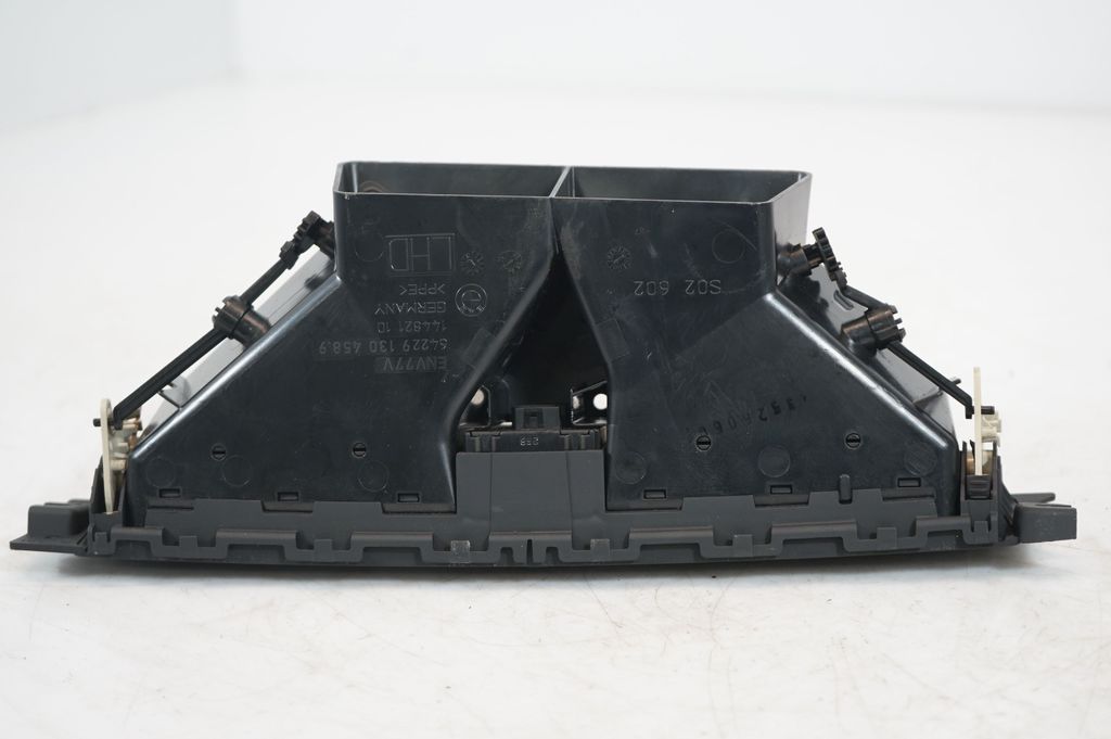 Dash center air vent grill (9)