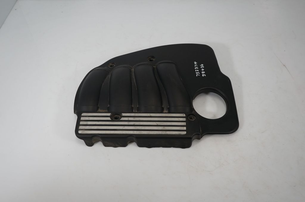 Engine cover (trim) (4)