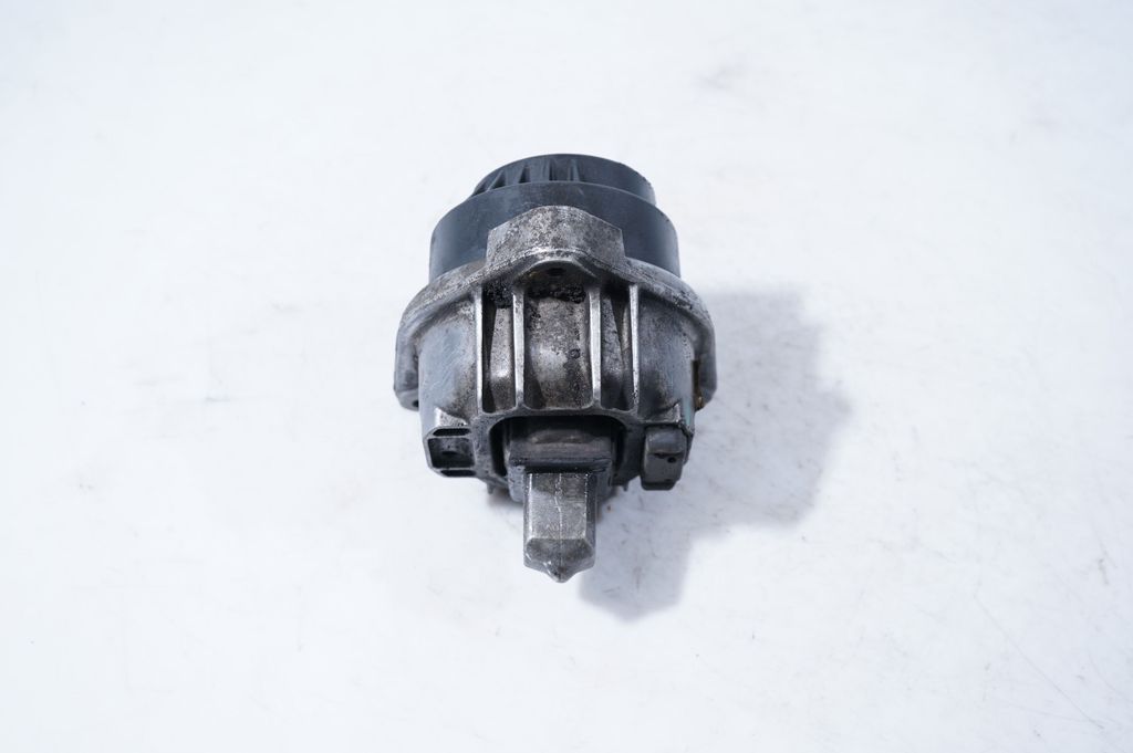 Engine mount bracket (3)