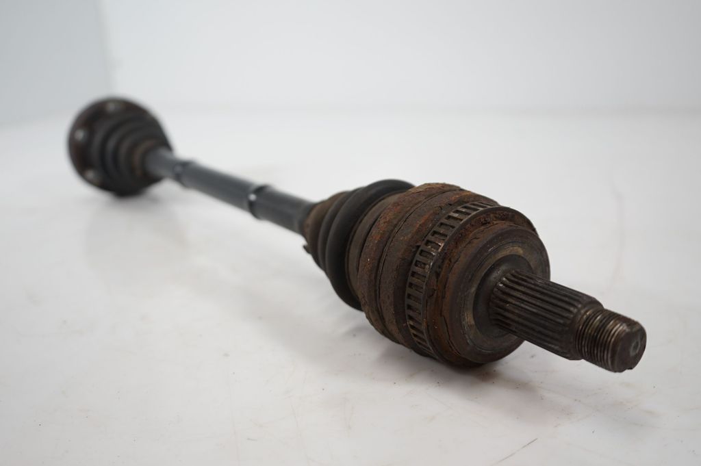 Rear driveshaft (5)