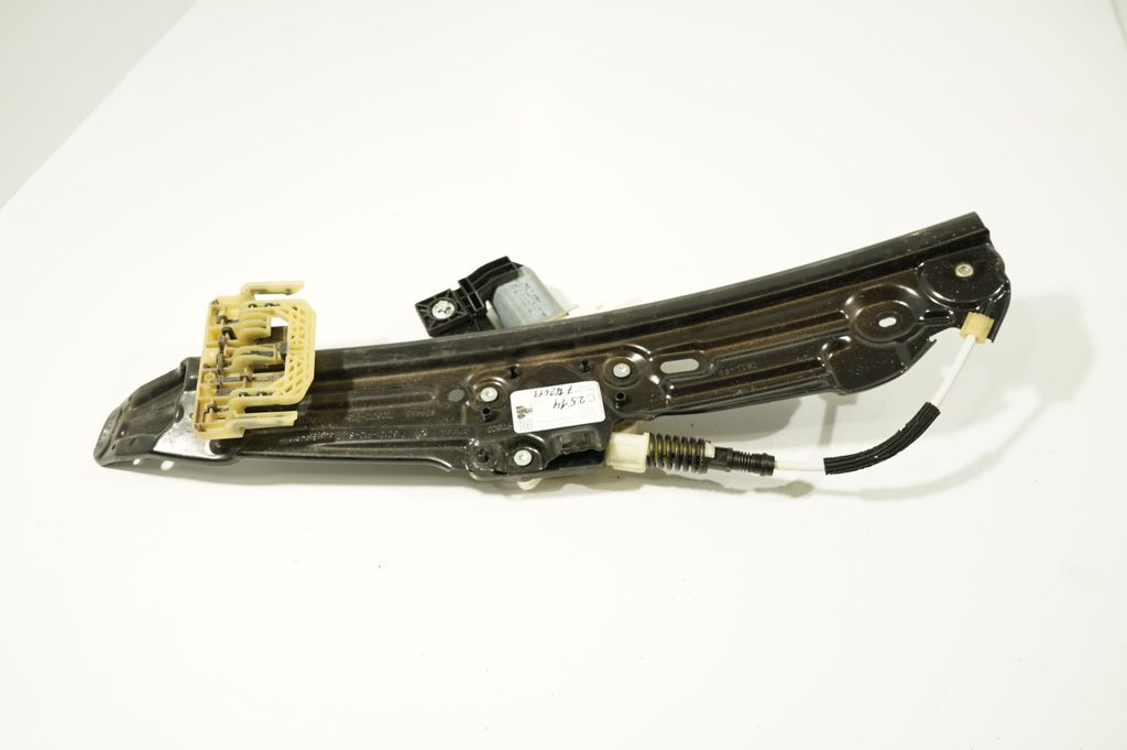 Rear door window regulator with motor (6)