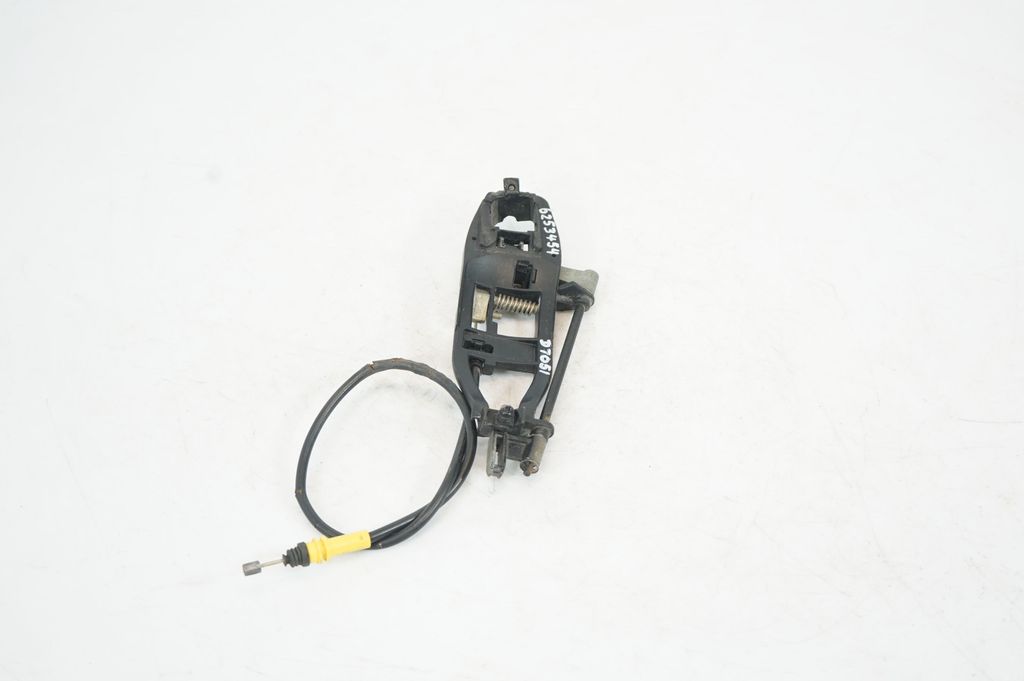 Front door exterior handle (2)