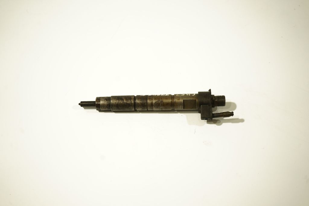 Fuel injector (4)