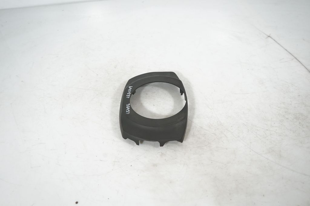 Steering wheel column trim (2)