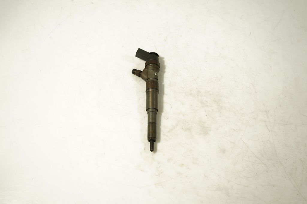 Fuel injector (5)