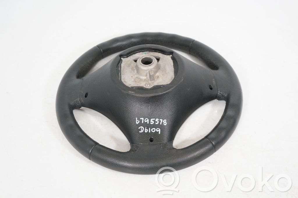 Steering wheel (5)