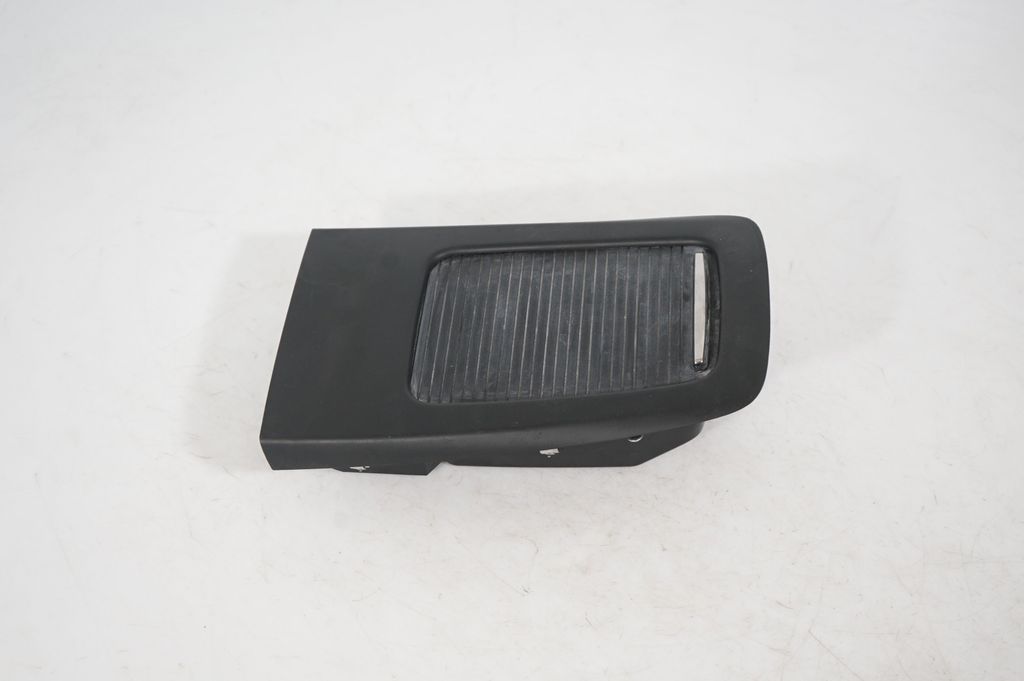 Glove box central console (4)