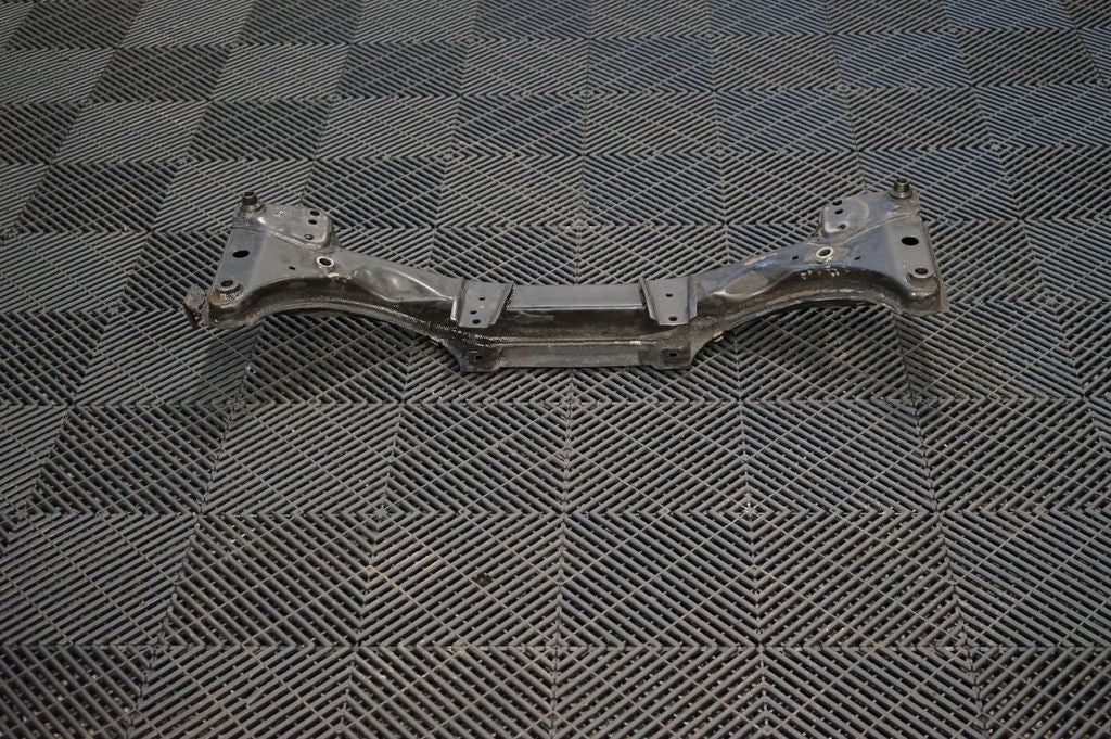 Front subframe (5)