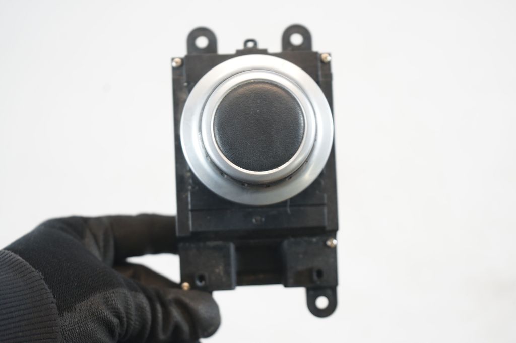 Head unit multimedia control (6)