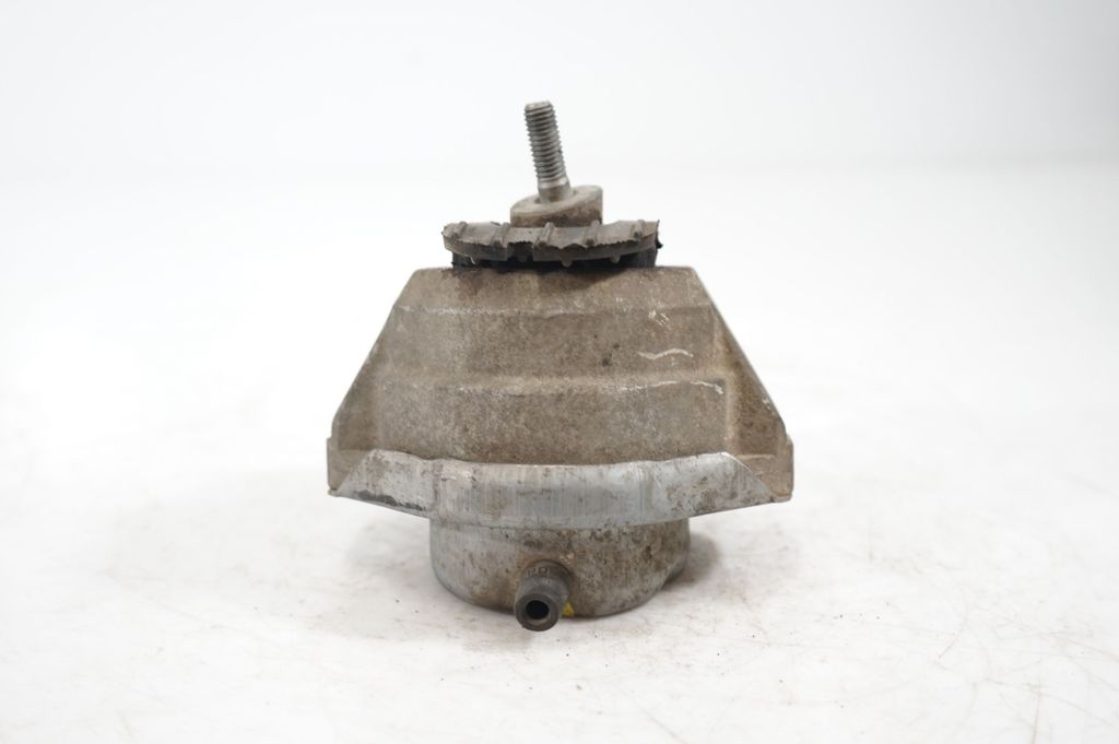 Engine mount bracket (4)