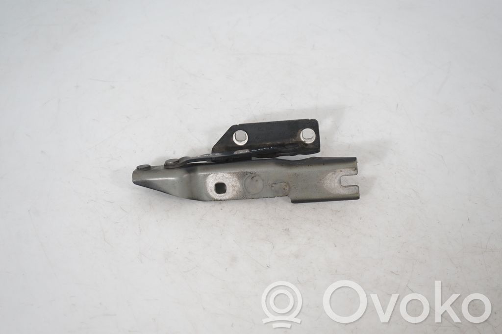 Engine bonnet/hood hinges (3)