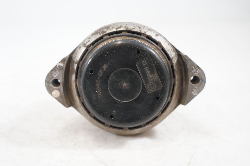 Engine mount bracket (6)