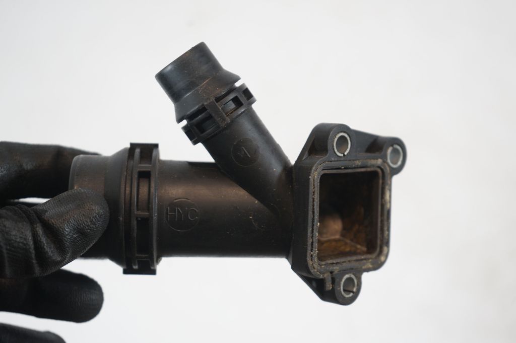 Engine coolant pipe/hose (6)