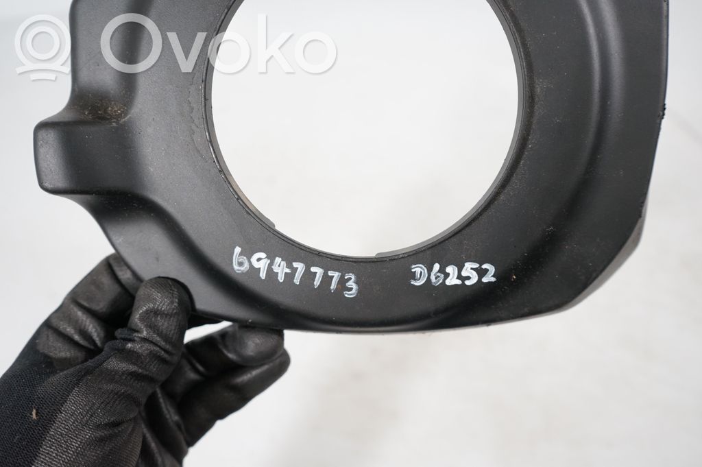 Steering wheel column trim (8)