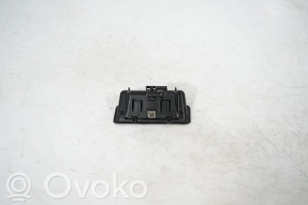 Dashboard lower bottom trim panel (5)