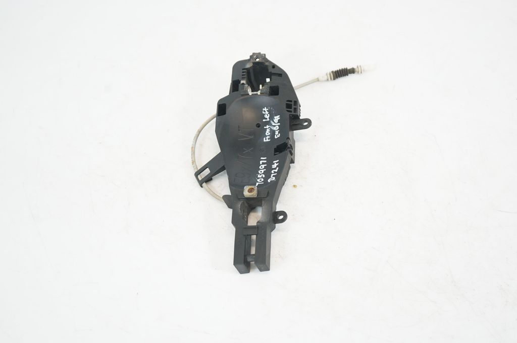 Front door exterior handle/bracket (4)