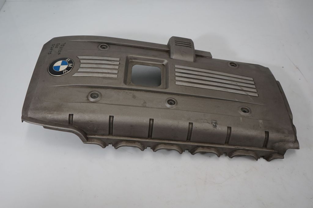 Engine cover (trim) (2)