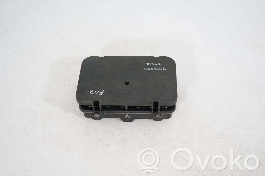 Quarter panel pressure vent (3)