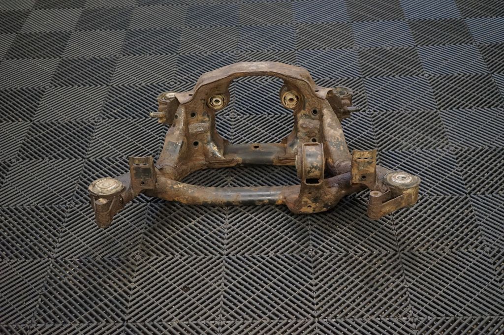 Rear axle beam with reductor (5)