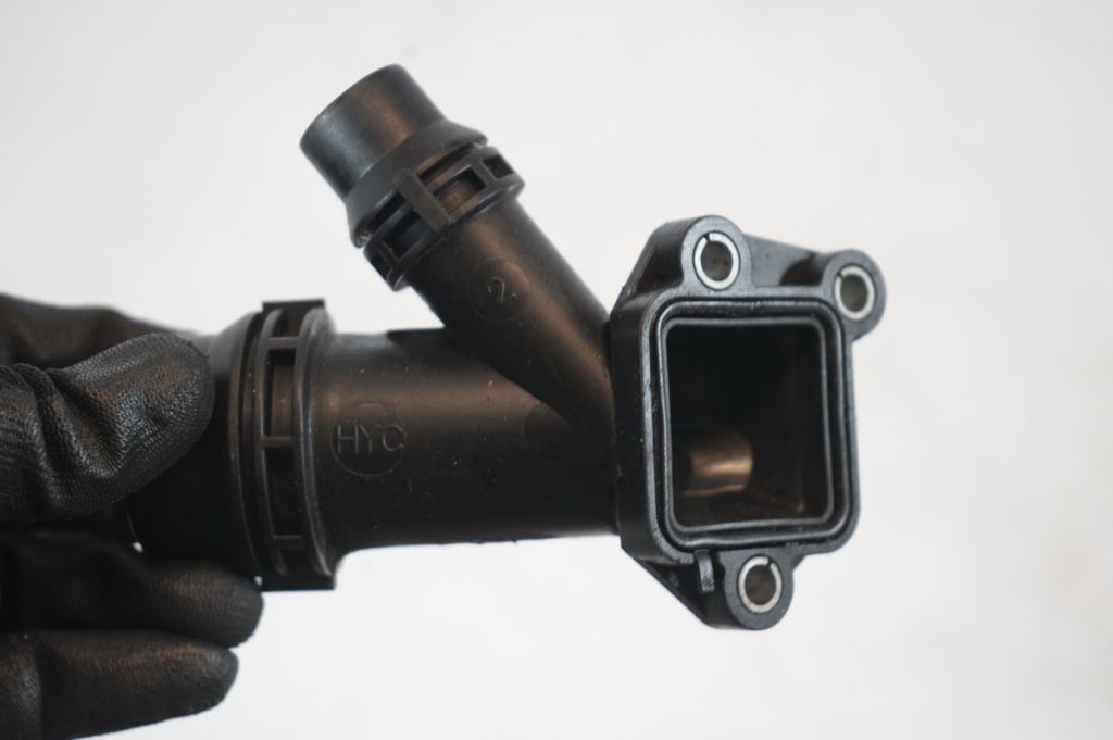 Engine coolant pipe/hose (7)