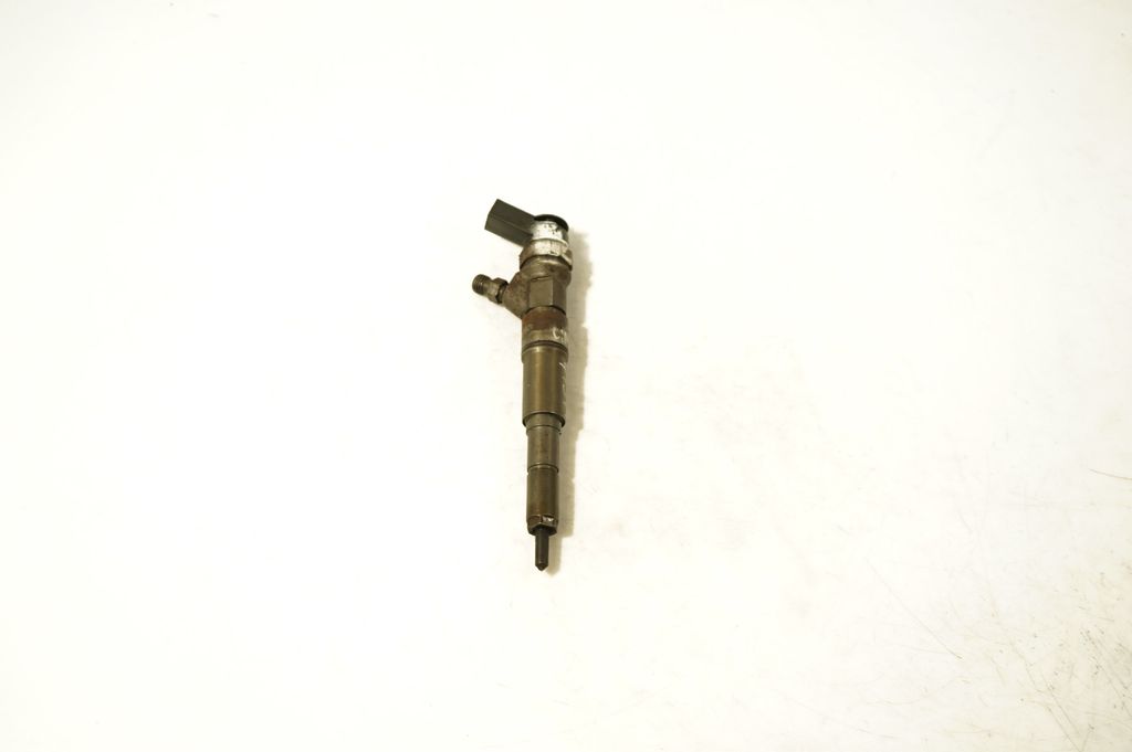 Fuel injector (5)
