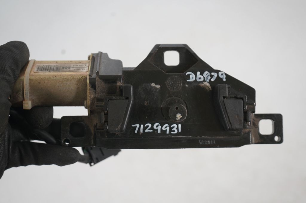 Tailgate/trunk/boot lift motor (7)