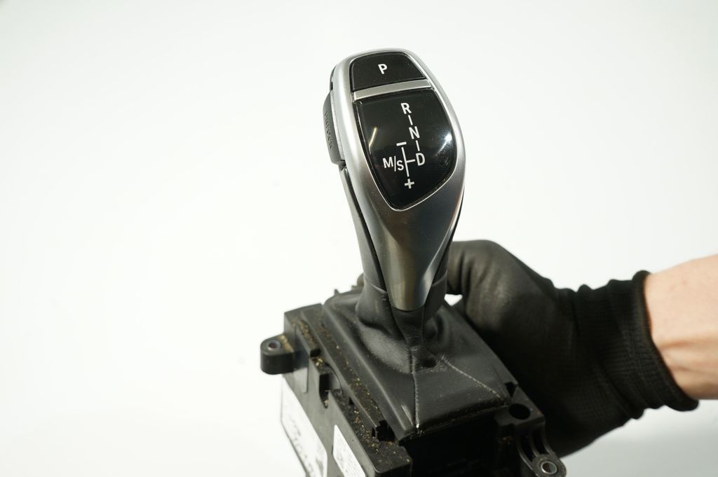 Gear shifter/selector (7)